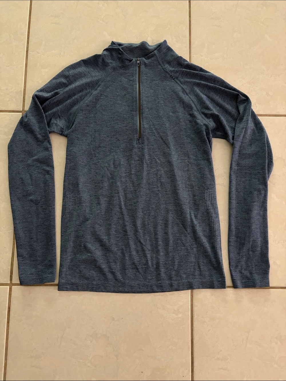 lululemon athletica Men's Navy Half-Zip Lightweight Pullover